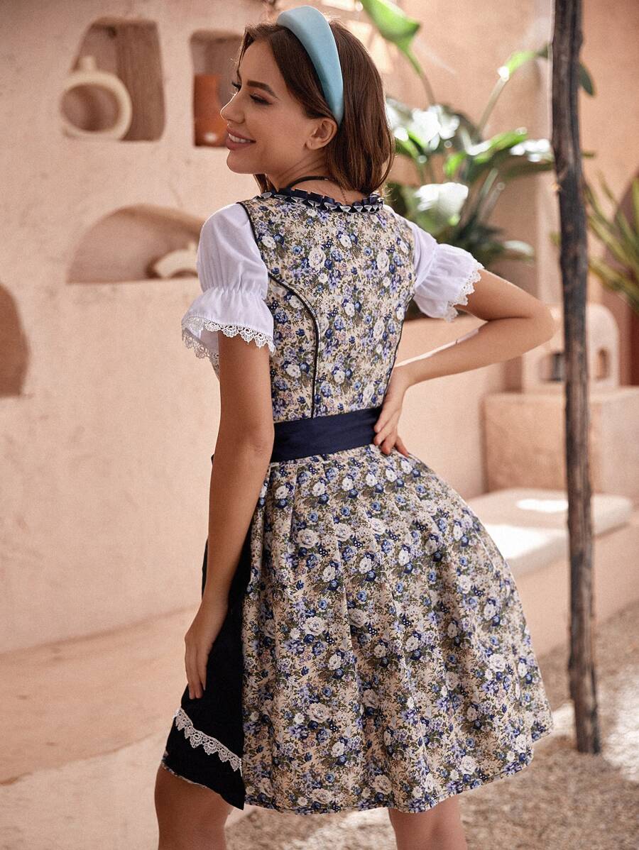 Oktoberfest Dirndl mit Blumenmuster – Tradition trifft feminine Leichtigkeit