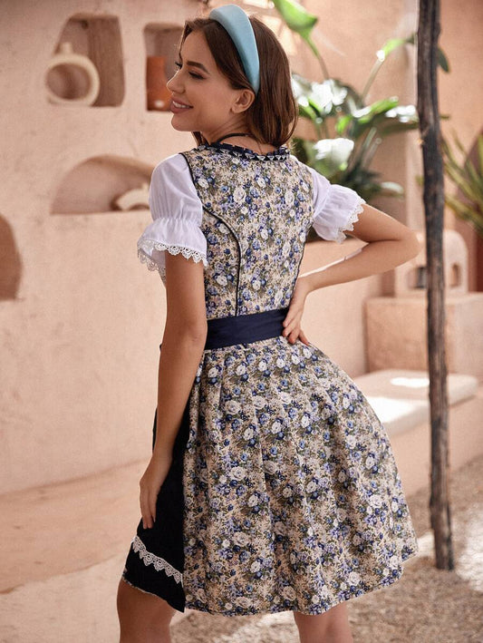 Oktoberfest Dirndl mit Blumenmuster – Tradition trifft feminine Leichtigkeit