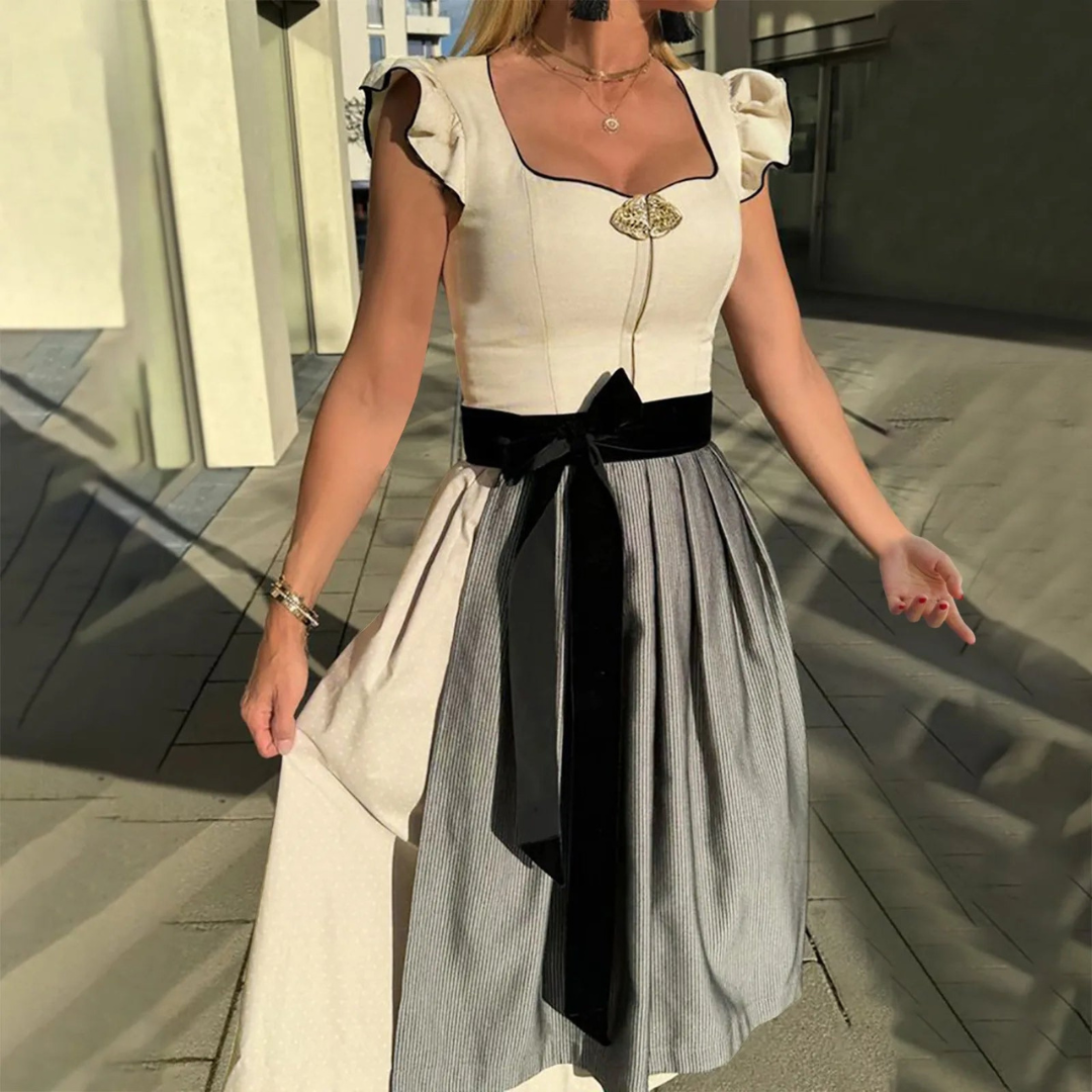 Elegantes weißes Damen Dirndlkleid – Modernes Trachtenhighlight für das Oktoberfest