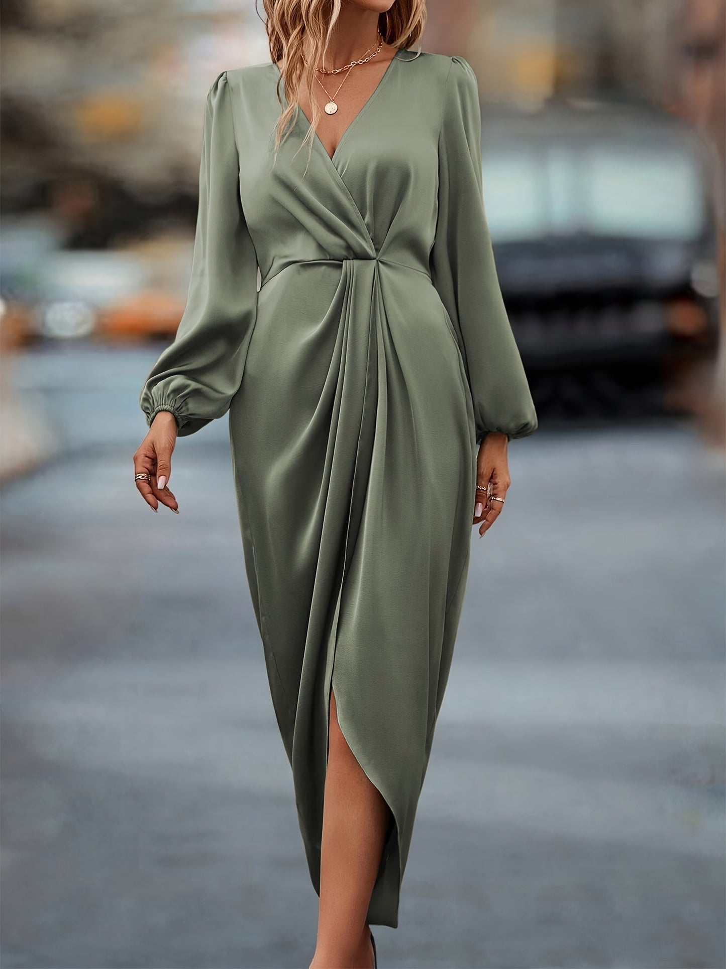 MADELINA | Satin Kleid mit langen Ärmeln für Hochzeitsgäste