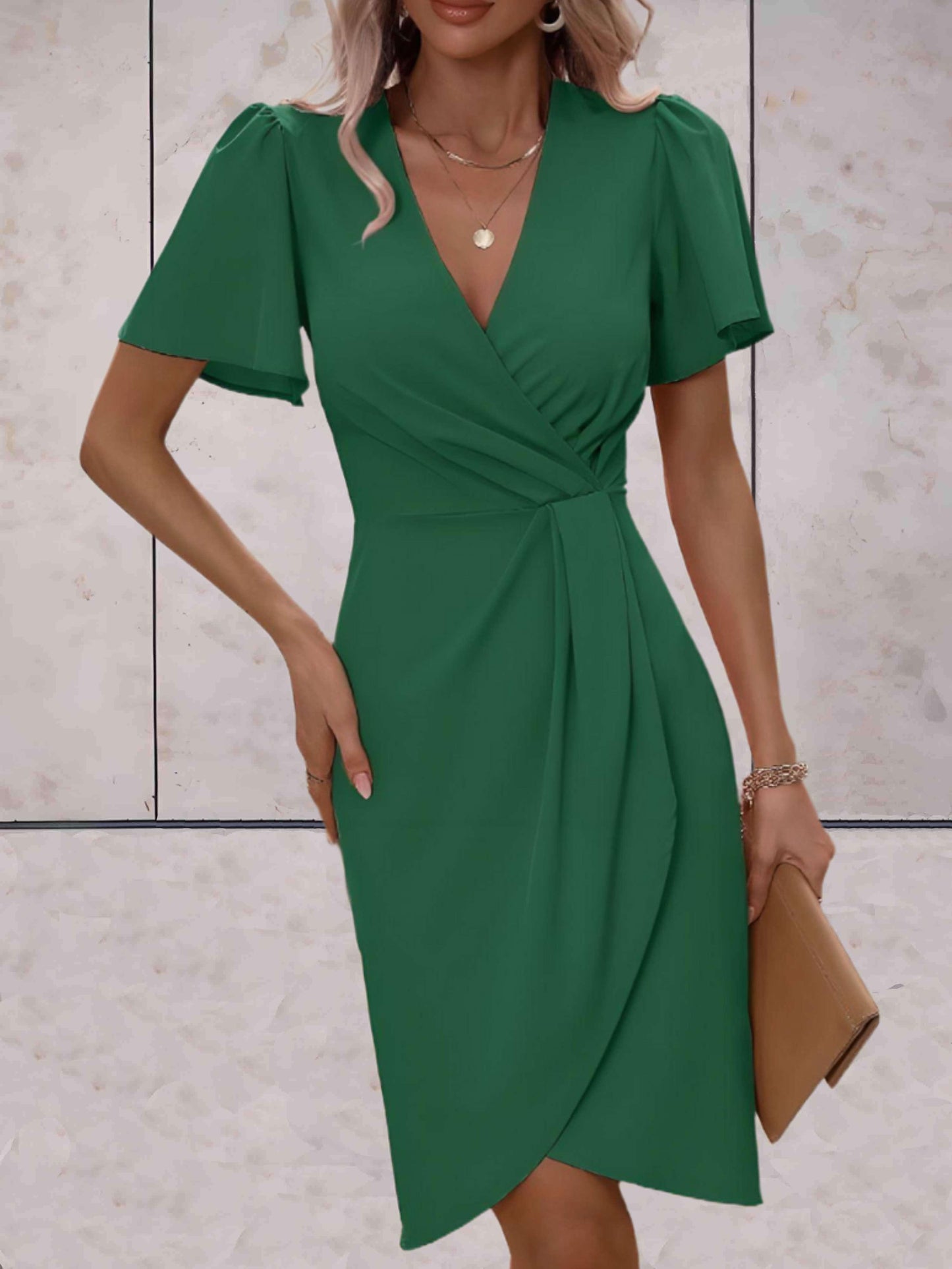 LEONA | Klassisches Wickelkleid mit V-Ausschnitt und Blumendesign
