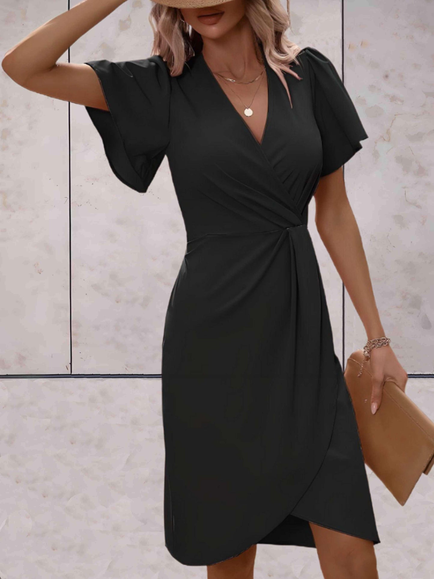 LEONA | Klassisches Wickelkleid mit V-Ausschnitt und Blumendesign