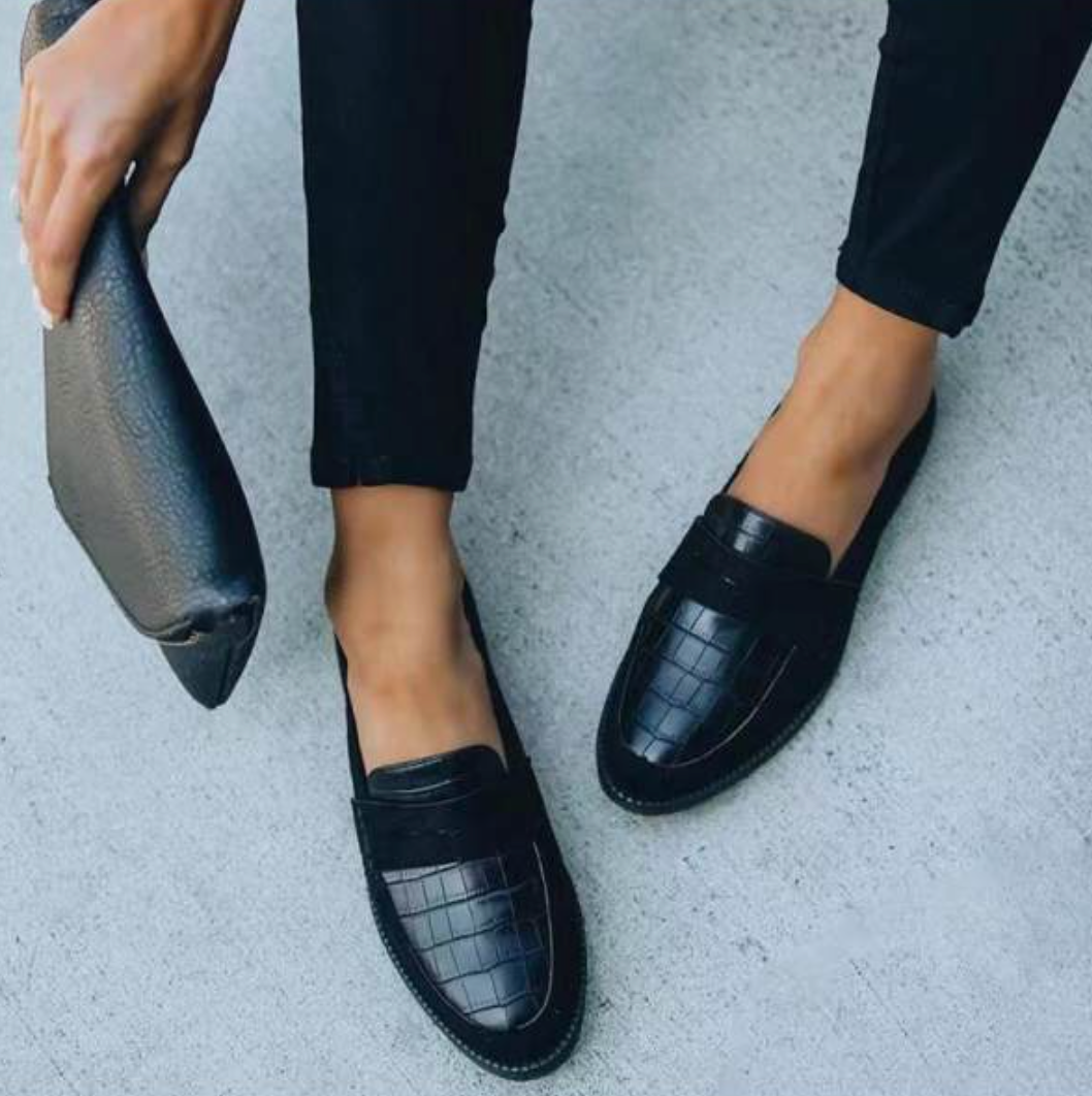 IRINA | Schwarze Wildleder Loafers mit Minimalistischer Klasse