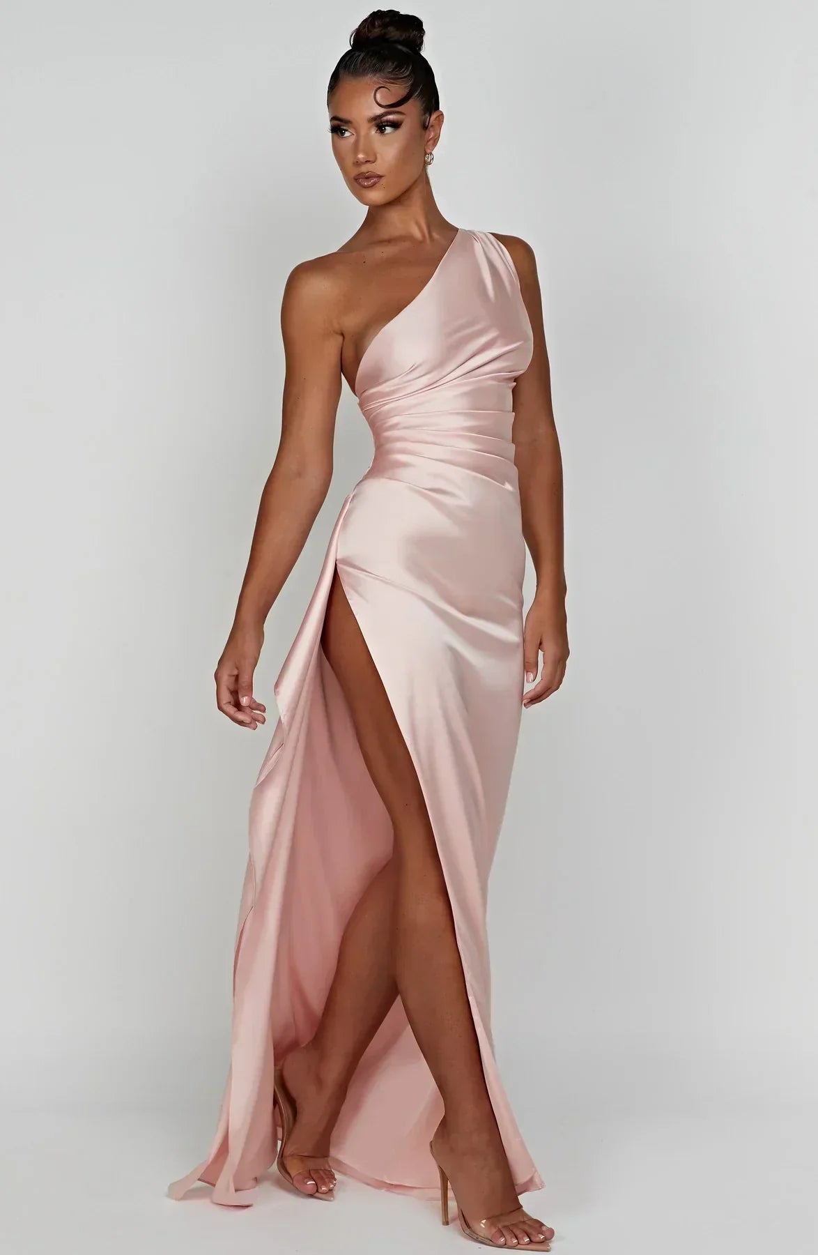 Luxe Satin-Ein-Schulter-Spitzenkleid