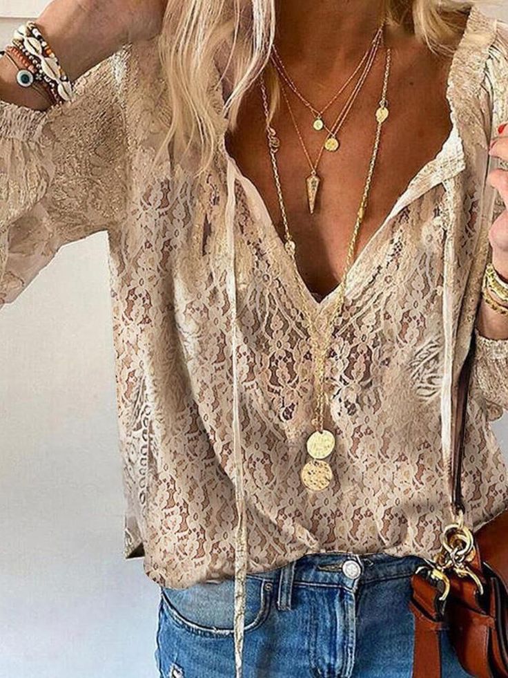 Boho Damenbluse mit Geschlitztem Ausschnitt | Vintage Look & Lockere Passform