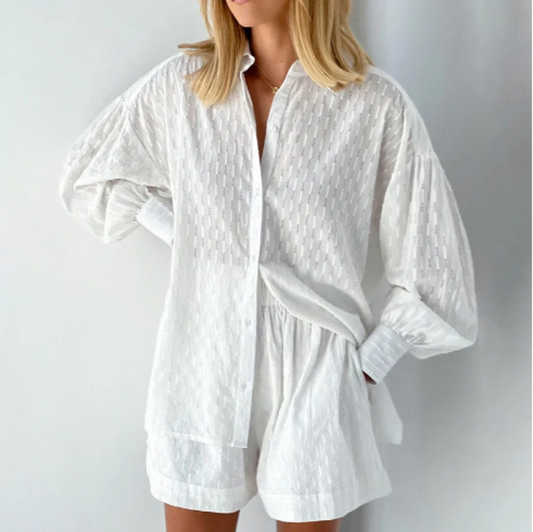 Zweiteiliges Damen Set mit Button-Down Oberteil & Lässigen Shorts | Sommer Outfit