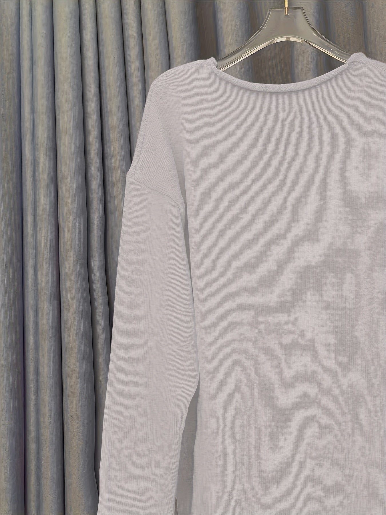 Valerie | Damen Lässiger Pullover mit V-Ausschnitt | Übergröße & Gemustert