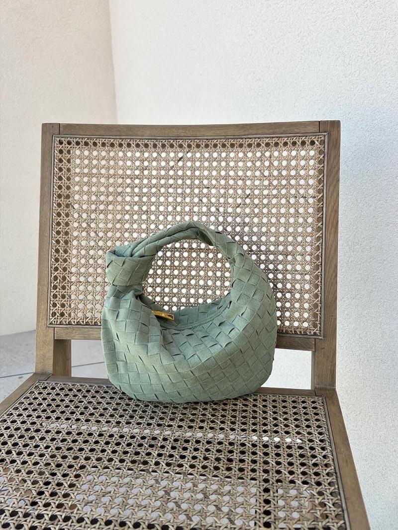 Elsa – Modische Mini-Tasche aus veganem Wildleder mit Knotendesign