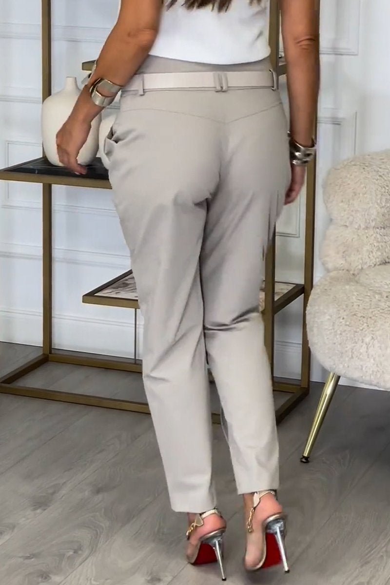 Zinnia – Lässige Damenhose mit hoher Taille und stilvollen Details